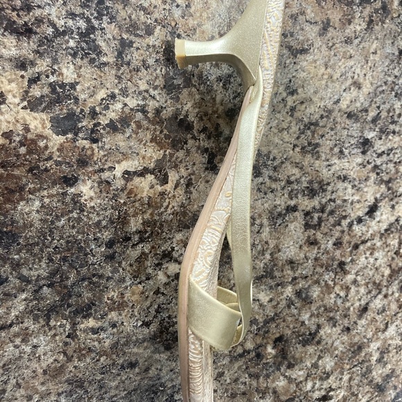 Sandals - Picture 5 of 5